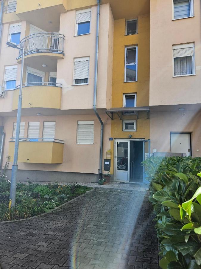 Apartman Lollita Banja Luka Exterior foto